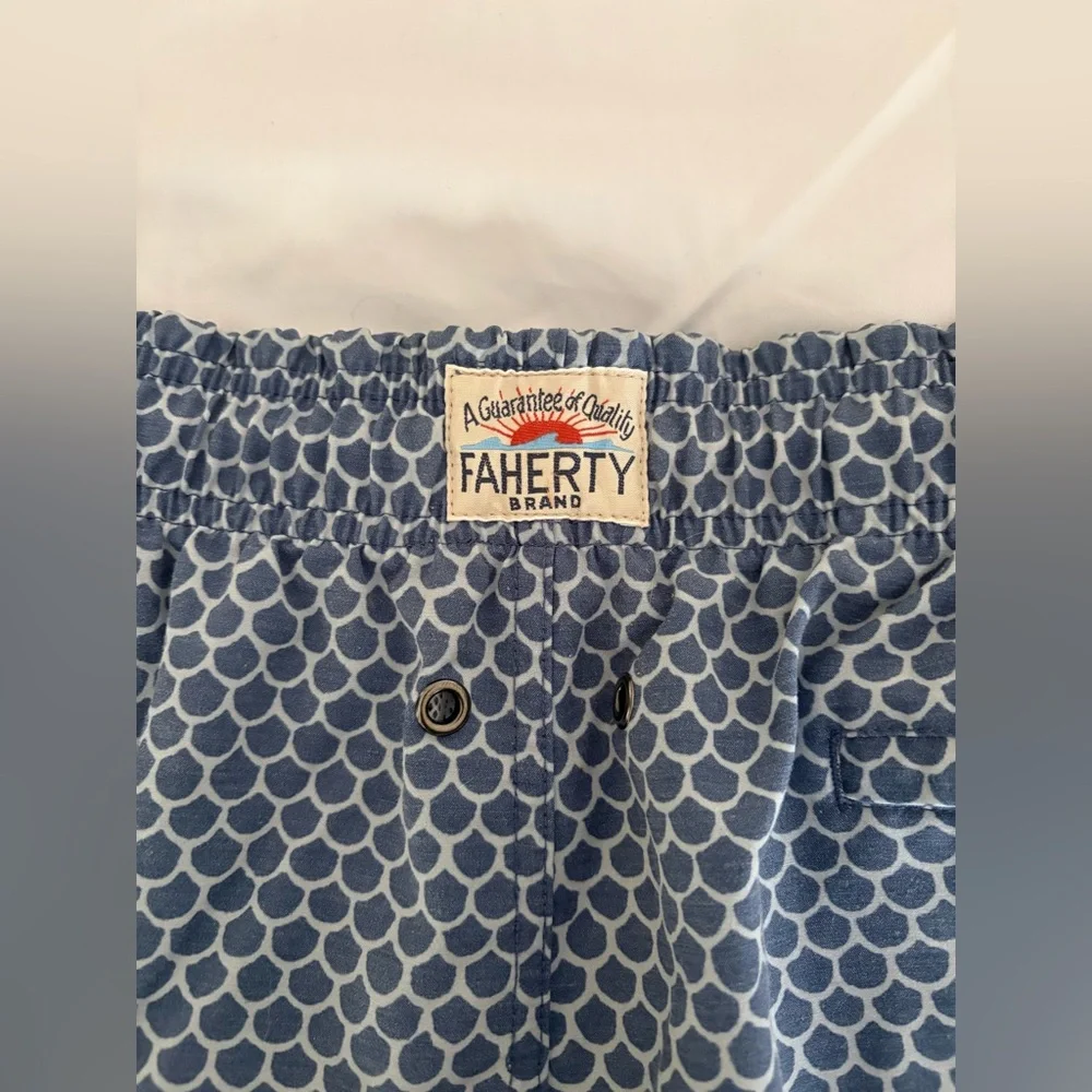 Faherty men’s medium